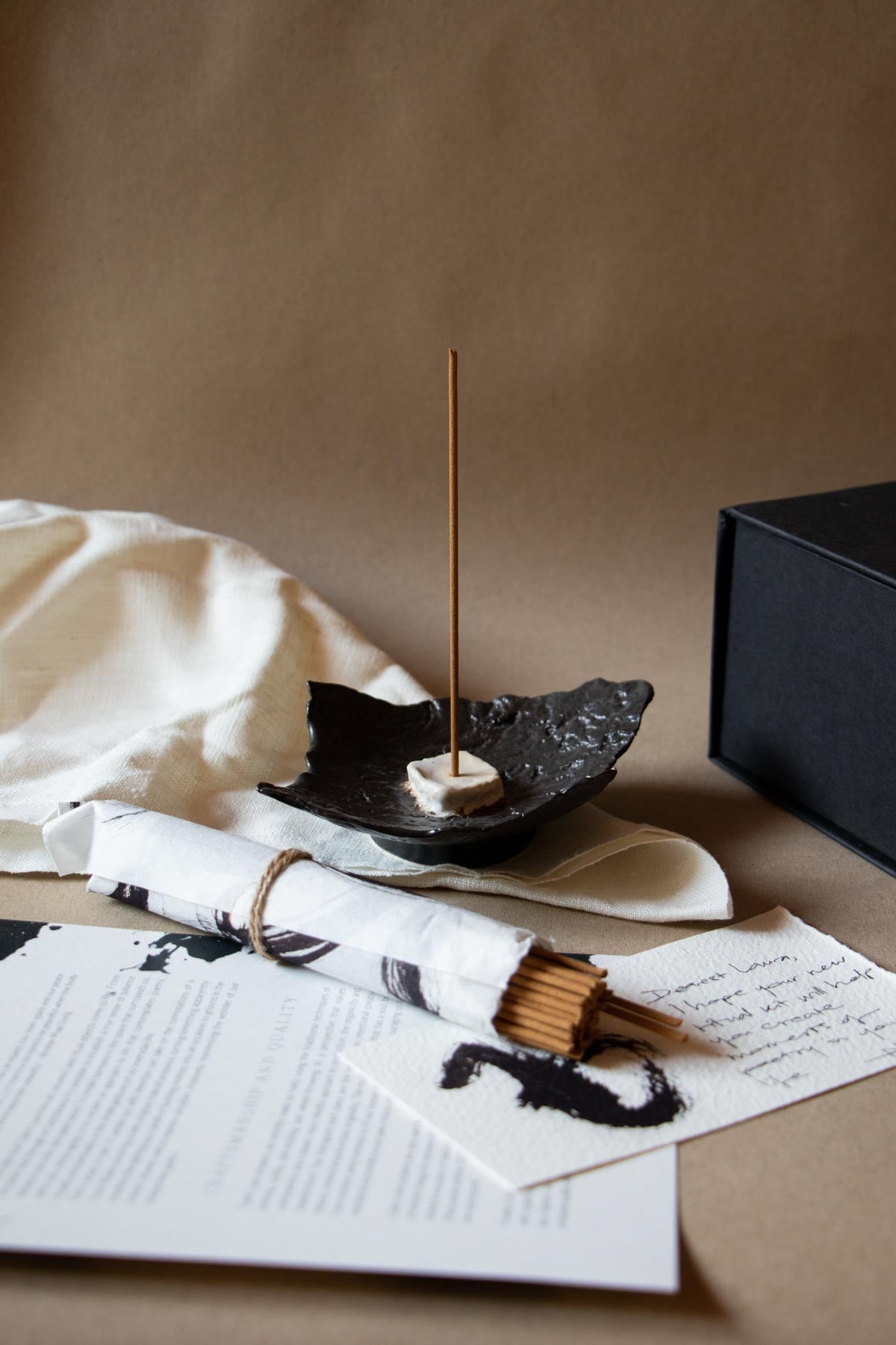 Black incense burner II - "Respiro" series