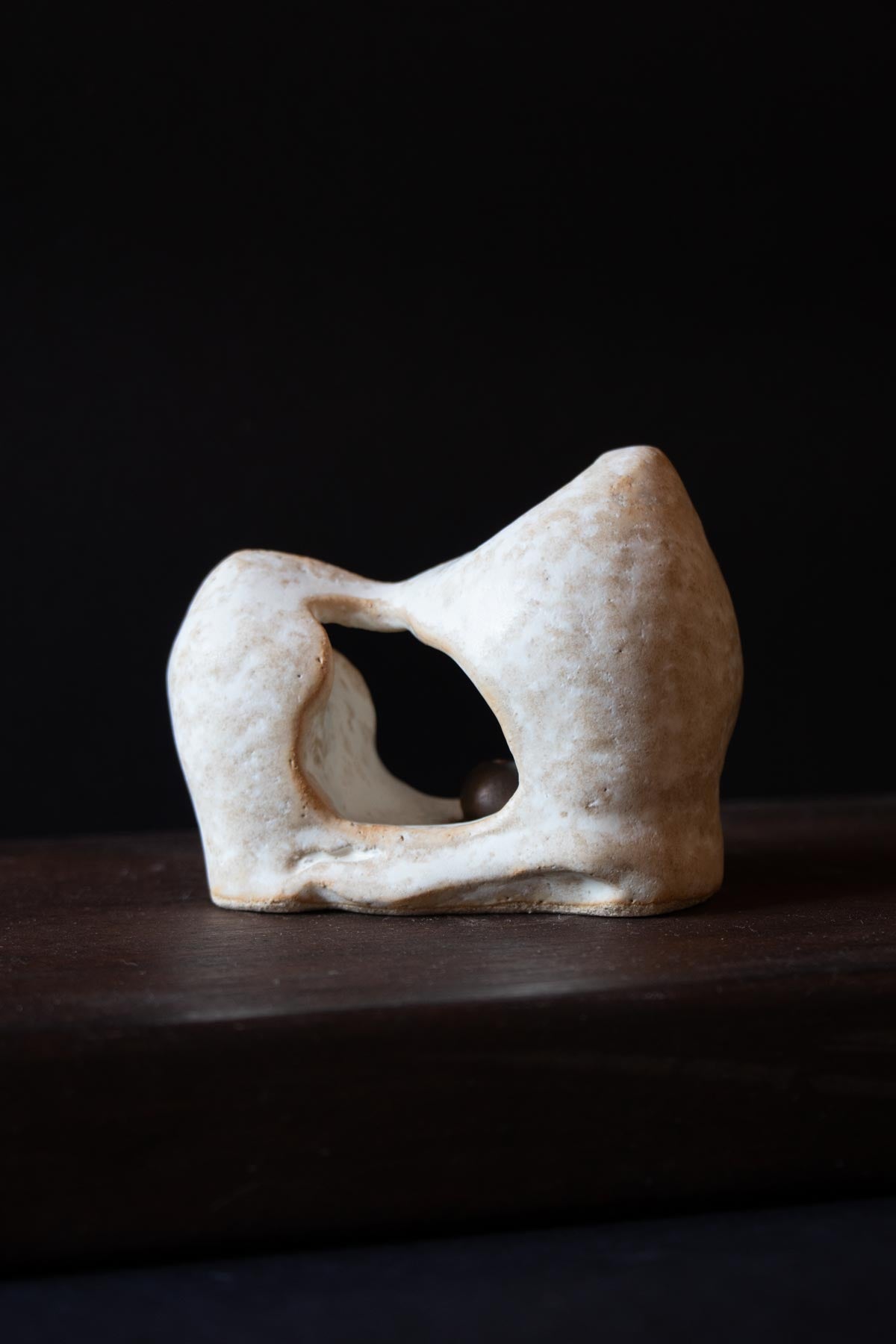 Luxury incense burner. Design incense burner. White incense burner. Ceramic incense burner. Fine art decor objects by Claire Lune. Claire Lune incense burners.