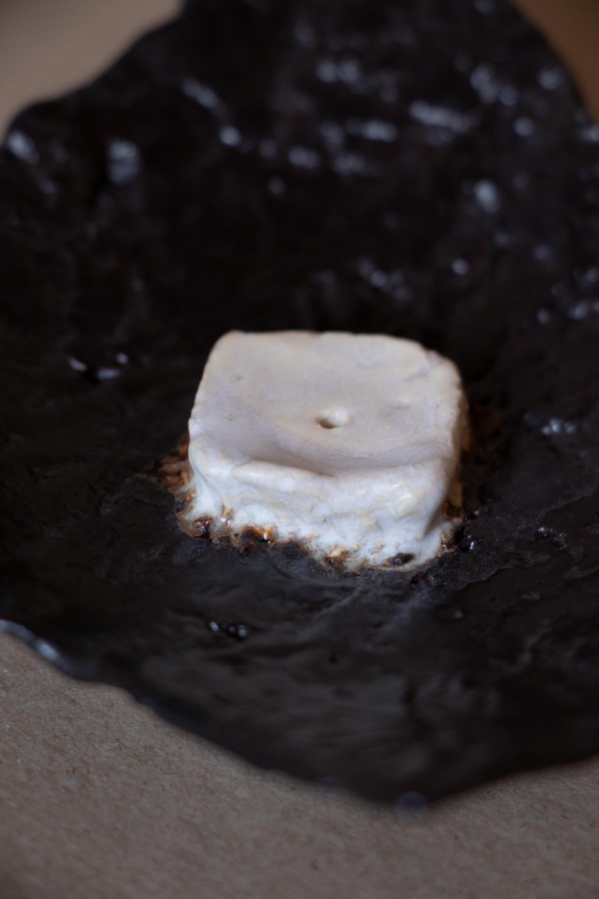 Black incense burner II - "Respiro" series