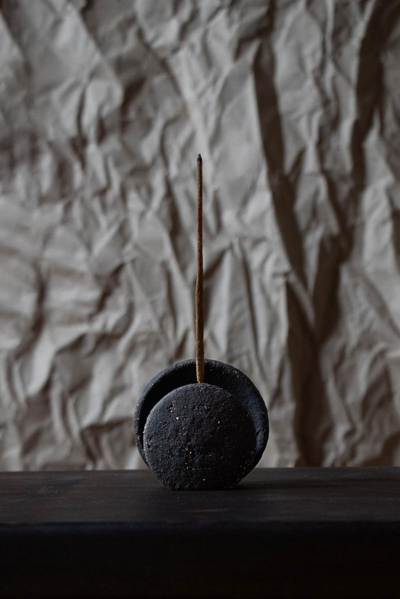 Black incense burner. New Moon incense burner. Nomad Luna incense burner by Claire Lune. Ritual objects. 