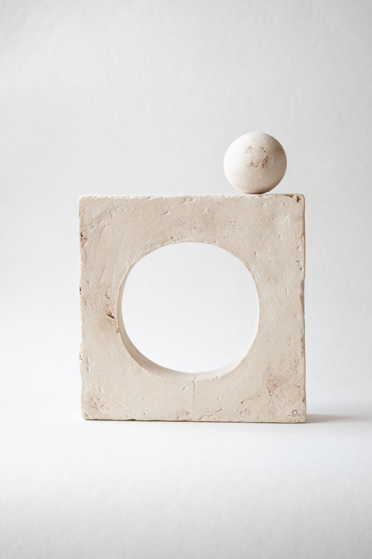 "Aequilibrium" - stoneware sculpture