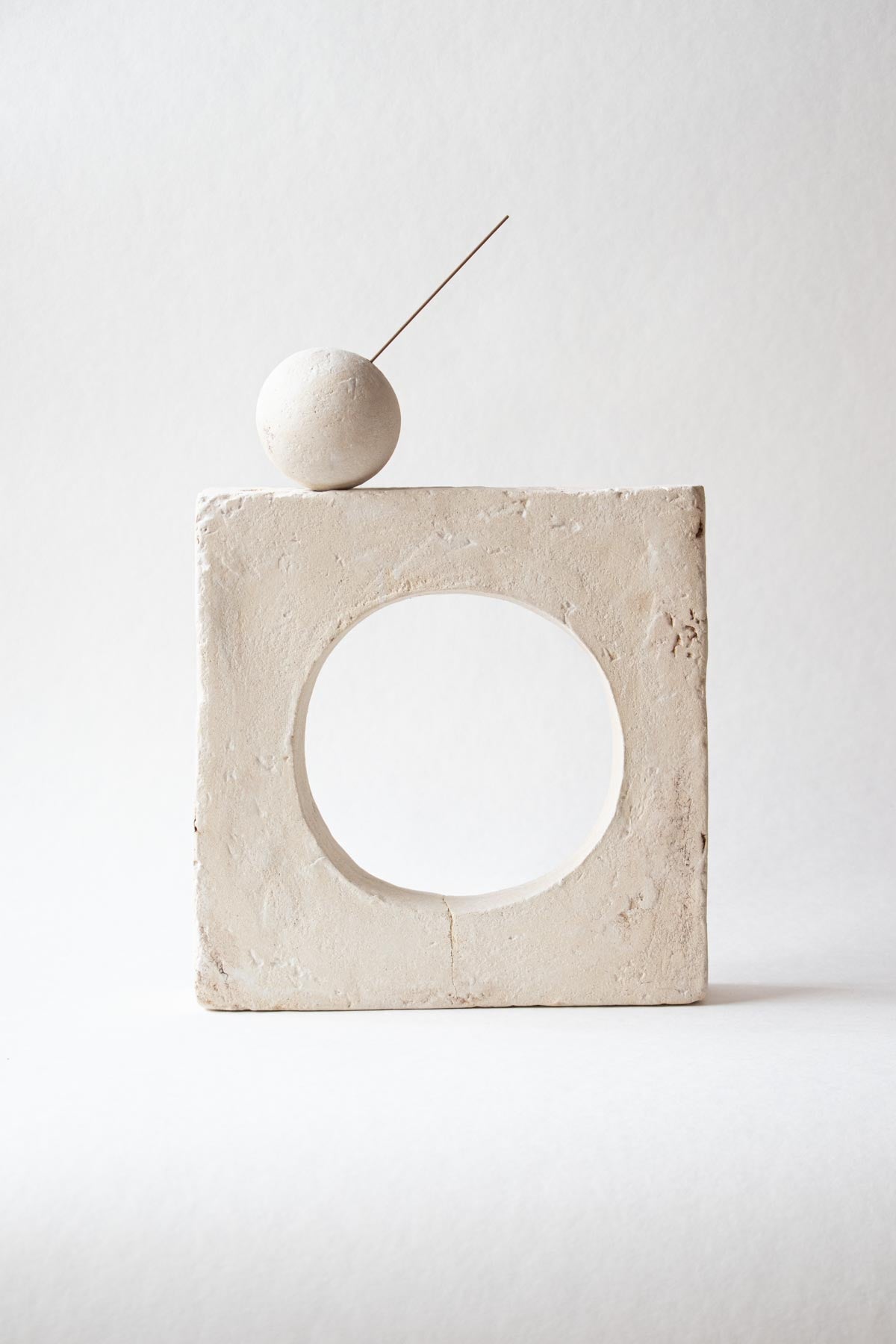 "Aequilibrium" - stoneware sculpture