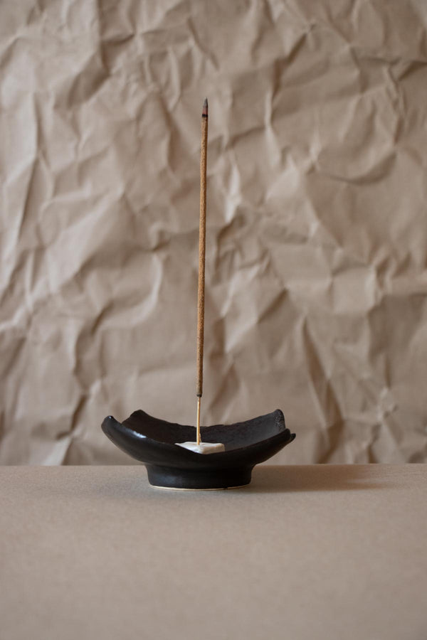 Black incense burner I - "Respiro" series