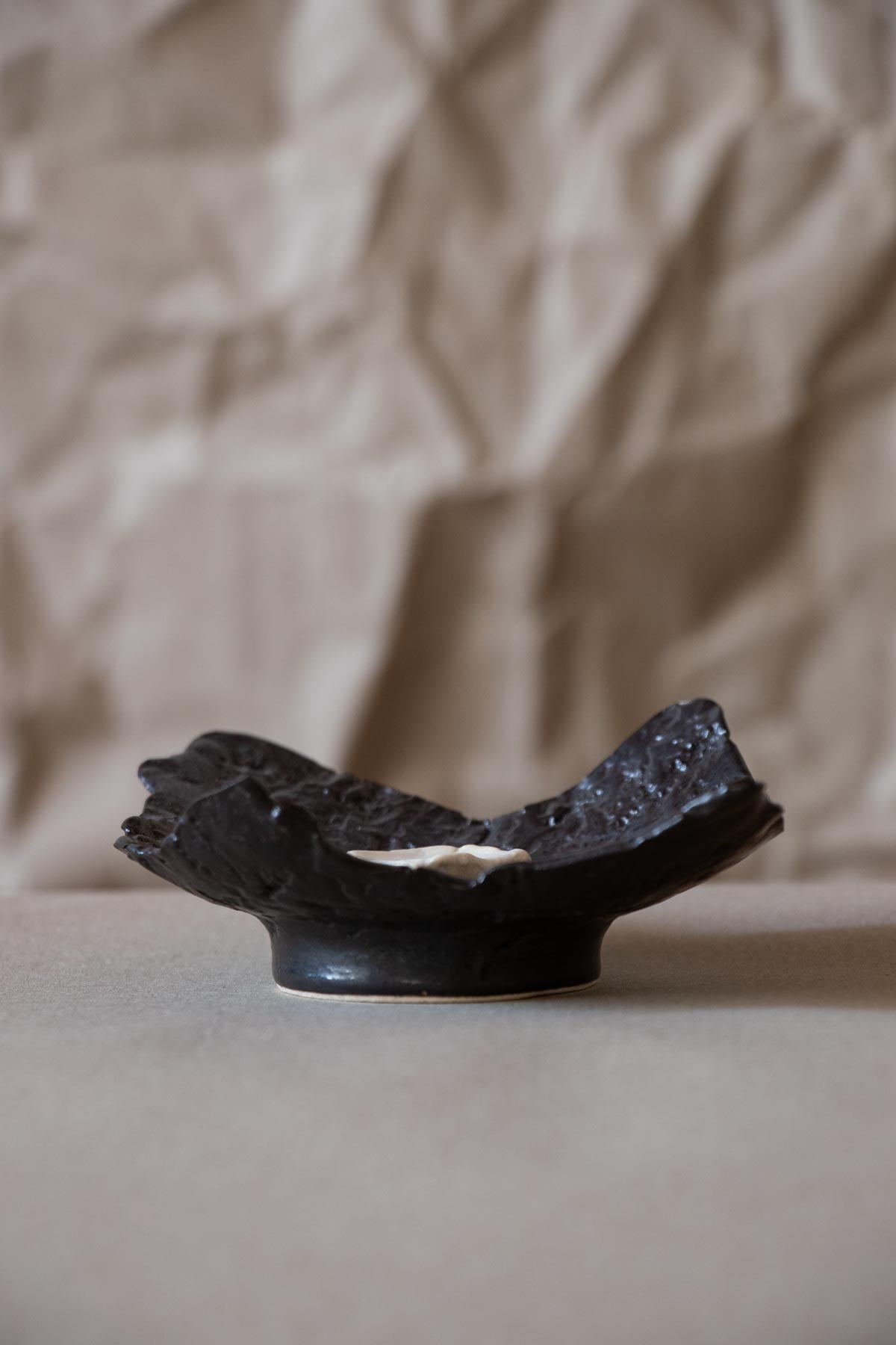 Black incense burner II - "Respiro" series