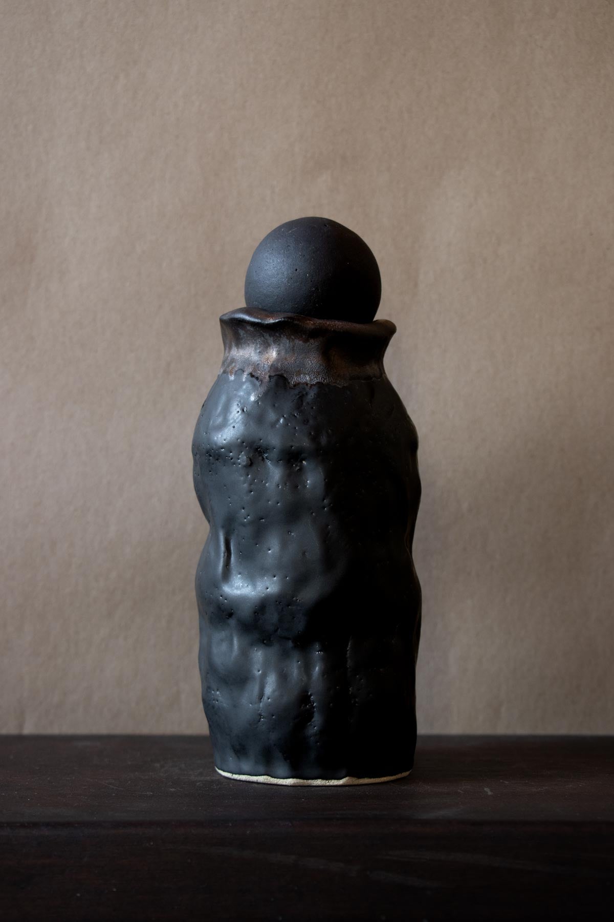 Decorative vase. Black vase. Ceramic vase. Contemporary ceramic vase. Handmade ceramics by Claire Lune. Claire Lune vase. 