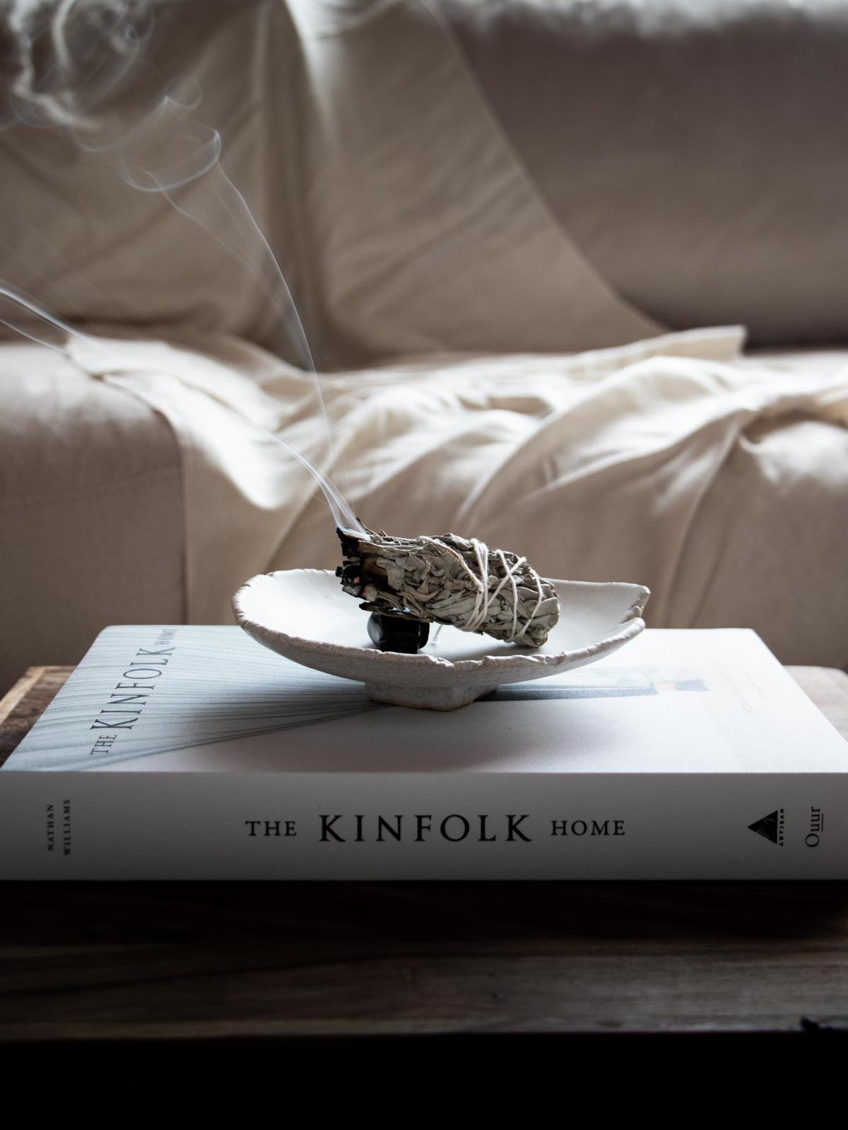 Ceramic decorative dish. Smudge dish. Artistic ceramics. Artistic dish. Ceramic home decor by Claire Lune.